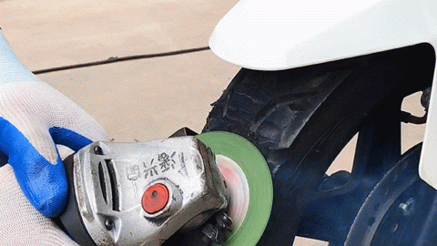 吉路尔钢丝防爆真空胎面对打磨机毫不胆却..